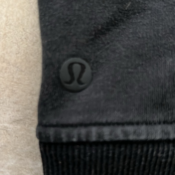 Lulu OTF black hoody size 4 - Picture 7 of 8